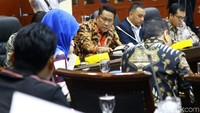 Baleg DPR telah menerima 451 usulan rancangan undang-undang (RUU) dari setiap komisi, fraksi, anggota DPR, serta organisasi kemasyarakatan. Dalam penyusunan Prolegnas periode 2020-2024, Supratman berkaca dari Prolegnas 2015-2019.