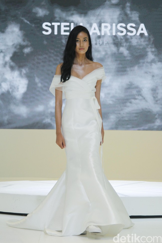 Fashion show koleksi gaun pengantin terbaru rancangan Stella Rissa di IPMI Trend Show 2020, Senayan City, Jakarta. Rabu [6/11/2019]. Foto: Mohammad Abduh/Wolipop