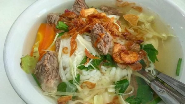 Ini Racikan Nasi Sop yang Gurih Enak Buat Hangatkan Pagi