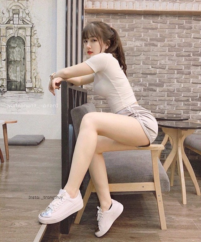 Seperti dilansir Nextshark, perjalanan kebugaran Trang, dikenal sebagai transformasi terbalik. Jika biasanya kebanyakan wanita diarahkan untuk menjalani diet dan menurunkan berat badan, transformasi terbalik merupakan proses kebugaran untuk menambahkan berat badan. Foto: Facebook