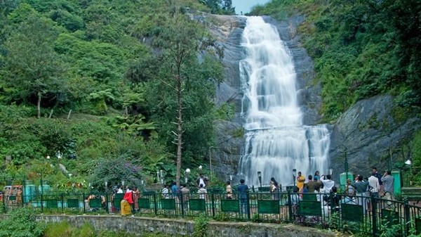 Kodaikanal yang terletak di provinsi Tamil Nadu, menawarkan suasana yang sedikit berbeda dengan India selatan yang cenderung panas. Kodaikanal diketahui memiliki iklim sejuk dan alam yang lebih hijau (Kodai) Kodaikanal yang terletak di provinsi Tamil Nadu, menawarkan suasana yang sedikit berbeda dengan India selatan yang cenderung panas. Kodaikanal diketahui memiliki iklim sejuk dan alam yang lebih hijau (Kodai)