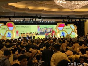 Airlangga: Maruf Amin Panutan Kita, Eks Fraksi Golkar yang Ingat Hymne