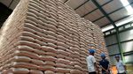 Bulog Cirebon Jamin Stok Beras di Gudang Tak Alami Pembusukan