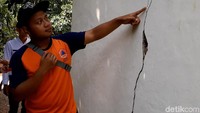 Sebanyak 146 rumah yang rusak tersebar di Kampung Burujul, Kampung Singajaya, Cigadung, dan Jajaway.