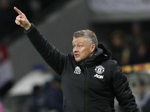Solksjaer Ogah Asal Beli Pemain