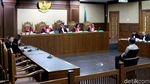 Gubernur Nonaktif Kepri Didakwa Menerima Suap dan Gratifikasi