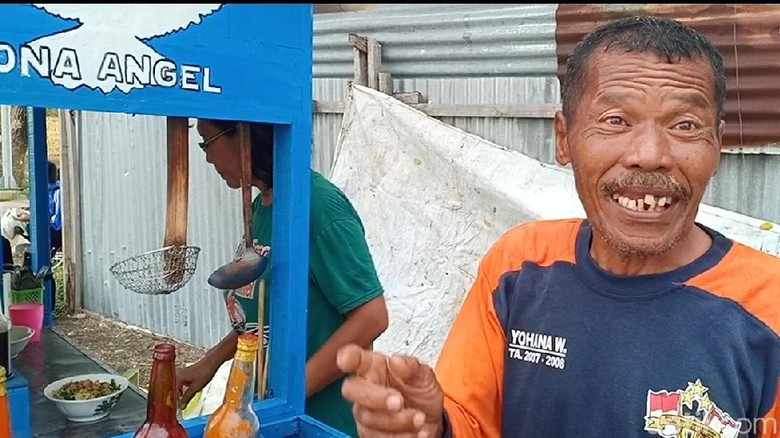 Gerobak Mi Ayam di Kota Madiun Jalan Sendiri, Pemilik Mengaku Heran Gerobak Mi Ayam di Kota Madiun Jalan Sendiri, Pemilik Mengaku Heran