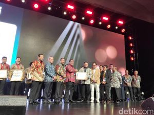 CEO detiknetwork Abdul Aziz Raih The Best Industry Marketing Champion 2019