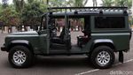 Garang! Land Rover Defender Sang Jenderal