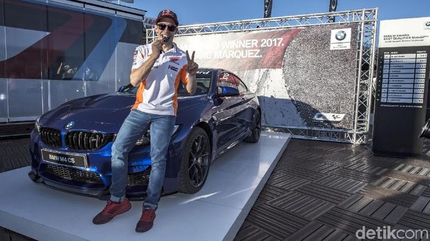 BMW M4 CS