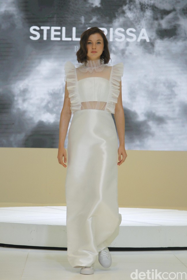 Fashion show koleksi gaun pengantin terbaru rancangan Stella Rissa di IPMI Trend Show 2020, Senayan City, Jakarta. Rabu [6/11/2019]. Foto: Mohammad Abduh/Wolipop