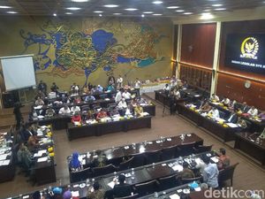Menkum HAM Rapat Bersama Baleg DPR Bahas Prolegnas 2020-2024