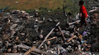 Badan Geologi Kementerian ESDM mencatat, hingga 2013 permukaan tanah di Jakarta sudah turun 40 meter dari asalnya, khususnya di Jakarta bagian utara. Penurunan itu akumulasi dari puluhan hingga ratusan tahun.