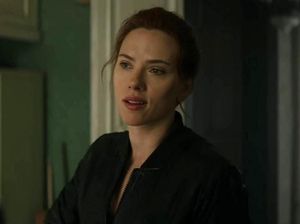 Perkasa! Black Widow Lawan Ultron saat Hamil