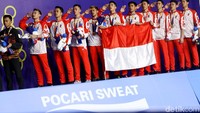 Emas itu membuat bulutangkis beregu putra berhasil mempertahankan tradisi yang sudah dibuat sejak 2007.