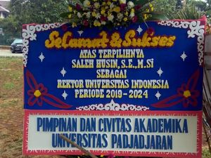Waduh, Saleh Husin Diberi Karangan Bunga Selamat Jadi Rektor UI