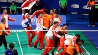 Pertandingan pun ditutup dengan keunggulan Indonesia 3-1 dari Malaysia.