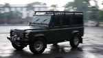 Garang! Land Rover Defender Sang Jenderal