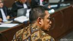 Tatapan Tajam Rommy saat Eks Menag Bersaksi