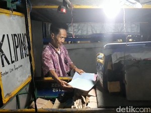 Harsoyo, Sarjana yang Banting Setir dari Perhutani dan Pilih Jual Kliping