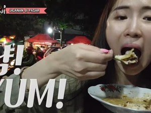 Cicip Gultik Pertama Kali, Youtuber Korea Ini Nambah 3 Piring!