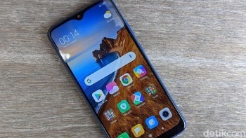 Layar dilindungi kaca Gorilla Glass 5. Foto: Adi Fida Rahman/detikINET  