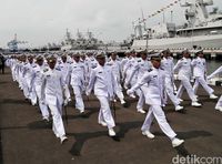 Potret Defile TNI Angkatan Laut Di Hari Armada 2019