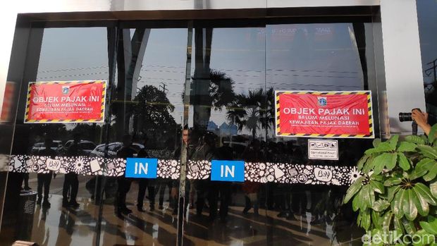 Tempel Stiker, BPRD DKI: Mal Baywalk Pluit Belum Bayar Pajak Rp 5,4 M