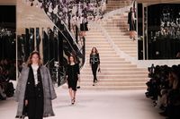 Chanel Pamer Koleksi Terbaru, Catwalk Digarap Sutradara Pemenang Oscar