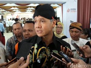 Ganjar Tak Permasalahkan Bupati Karanganyar Pakai Mobdin Nyaris Rp 2 M