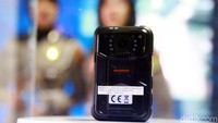 Sementara itu soal sistem tilang elektronik atau electronic traffic law enforcement (E-TLE) akan diterapkan di semua titik di Jakarta. Pada 2020, ditargetkan akan ada 48 kamera E-TLE baru yang akan dipasang di Jakarta.