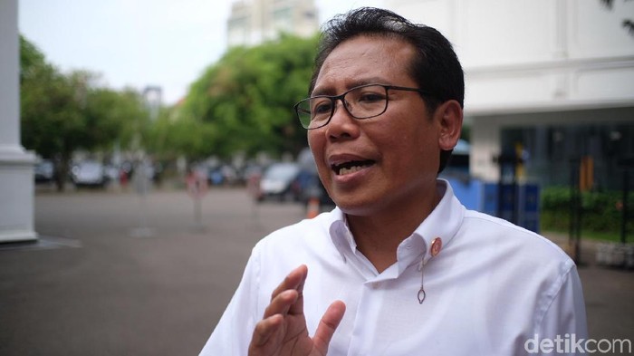 Jubir Presiden Fadjroel Rachman