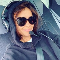 Hari ini aku terus bermimpi besar dan benar-benar percaya itu bisa membantu menyelamatkan planet kita. Tidak peduli apapun. Dan melawan segala rintangan. Suatu hari aku harap aku akan bisa menceritakan semuanya mengenai ini, tulis founder website Buro 24/7 yang tak memberi tahu jenis penyakitnya. Foto: Instagram @miraduma