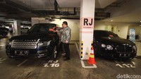 Hasilnya, petugas menemukan sejumlah mobil mewah yang menunggak pajak.