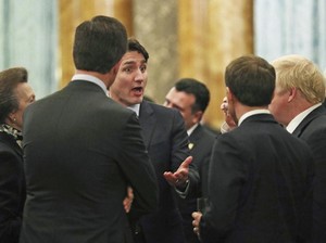 Ups, PM Trudeau dkk Terekam Kamera Bergosip Soal Trump di Istana Buckingham