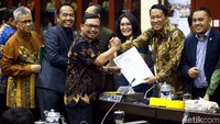 Seperti diketahui, RUU KUHP merupakan satu dari sejumlah RUU yang ditunda pengesahannya pada periode lalu. 