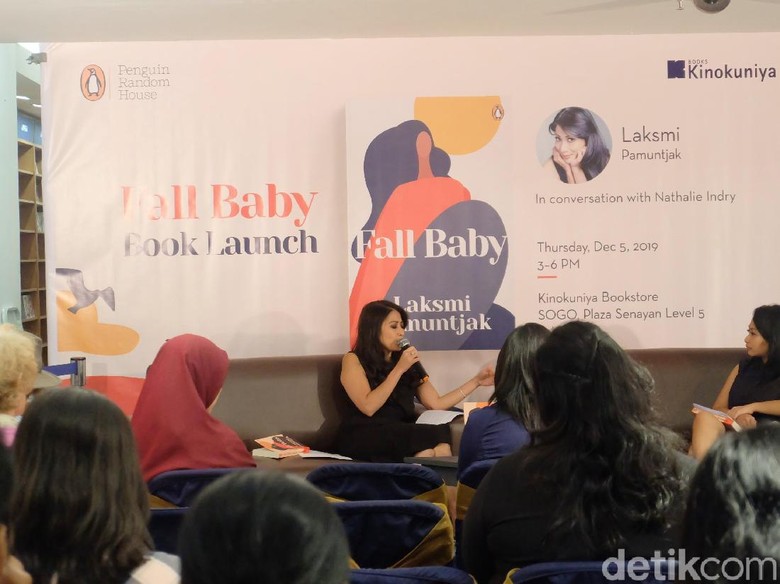 Foto: Laksmi Pamuntjak (Tia Agnes/detikcom) Foto: Laksmi Pamuntjak (Tia Agnes/detikcom)