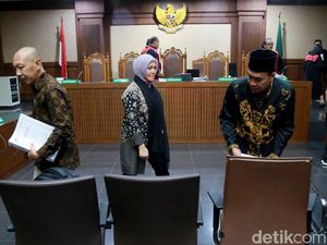 Achmad Junaidi dkk Dituntut 5 Tahun Penjara