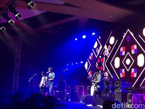 A Night With Sheila On 7, Jamuan Makan Malam ala Duta dkk