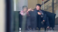 Herry diduga memberi suap Rp6,04 miliar kepada Sunjaya yang saat itu masih aktif menjabat sebagai bupati terkait perizinan PT Cirebon Energi Prasarana PLTU 2 di Kabupaten Cirebon.  