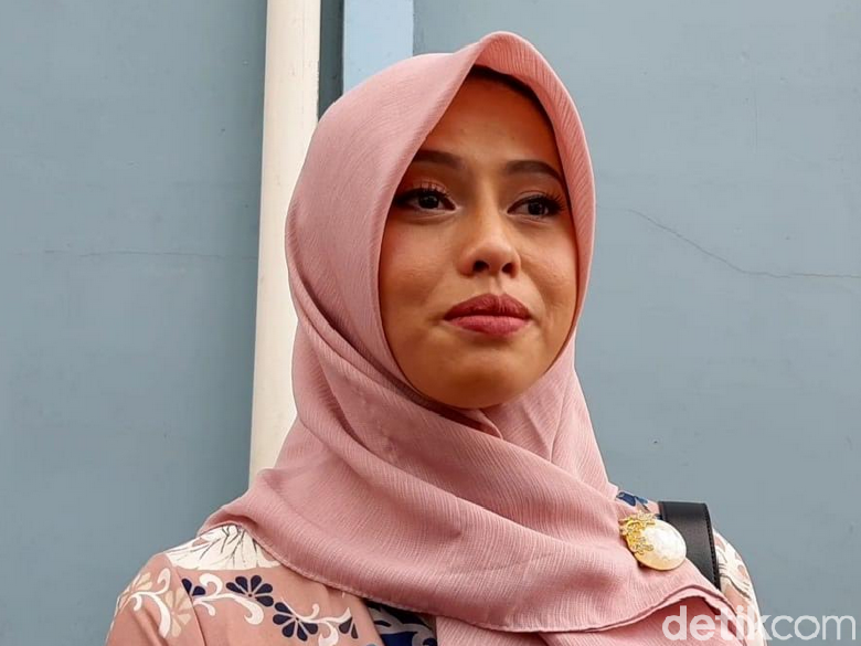 Foto: Retno, istri Zul Zivilia / Pingkan A Foto: Retno, istri Zul Zivilia / Pingkan A