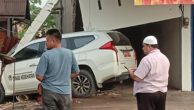  Kecelakaan mobil di Sungai Ambawang Kalbar