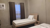 DetikSport, berkesempatan melongok dua jenis kamar tersebut. Sebagai gambaran, empat gedung di perkampungan atlet dibagi menjadi dua. Dua gedung untuk atlet dan dua atlet lainnya untuk NOC Officer.