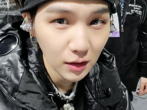 Suga BTS, Solois Pria Korea Pertama dengan 10 Juta Pendengar di Spotify