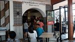 Ada Ahok saat Peresmian Restoran Cepat Saji di Solo