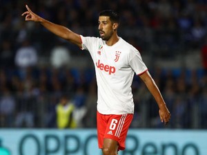 Demi Dzeko, Juventus Sodorkan Khedira ke Roma