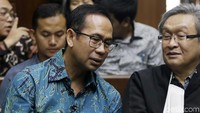 Dalam pertimbangannya, hakim menyebut surat dakwaan yang disusun oleh JPU KPK telah diperhatikan secara cermat, jelas dan telah memenuhi 2 syarat, yaitu syarat formil dan materiil. Materi eksepsi yang diajukan kuasa hukum Wawan sudah masuk pembuktian pokok perkara.
