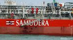 Melihat Dari Dekat Kapal Tanker Sinar Morotai
