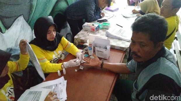 Pengamen Inisiatif Gelar Sosialisasi dan Tes HIV di Terminal Ciamis