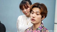 Lee Jeong Hoon menceritakan kisahnya hampir memukul dua orang pria karena menghisap vape di dekat bayinya. Pool/Noel/detikFoto.